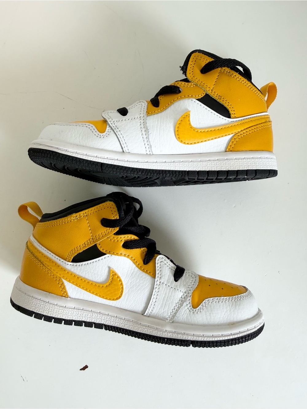 Nike Air Jordan 1 Mid TD Kids Sneakers Size 10C